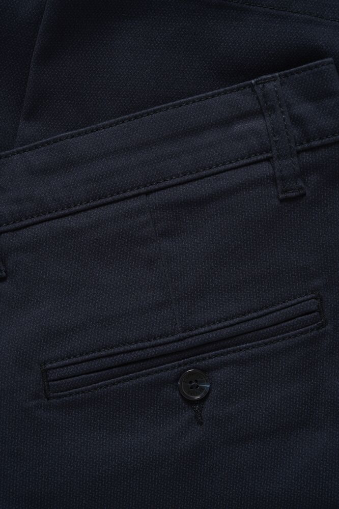 Matinique Thomas Short