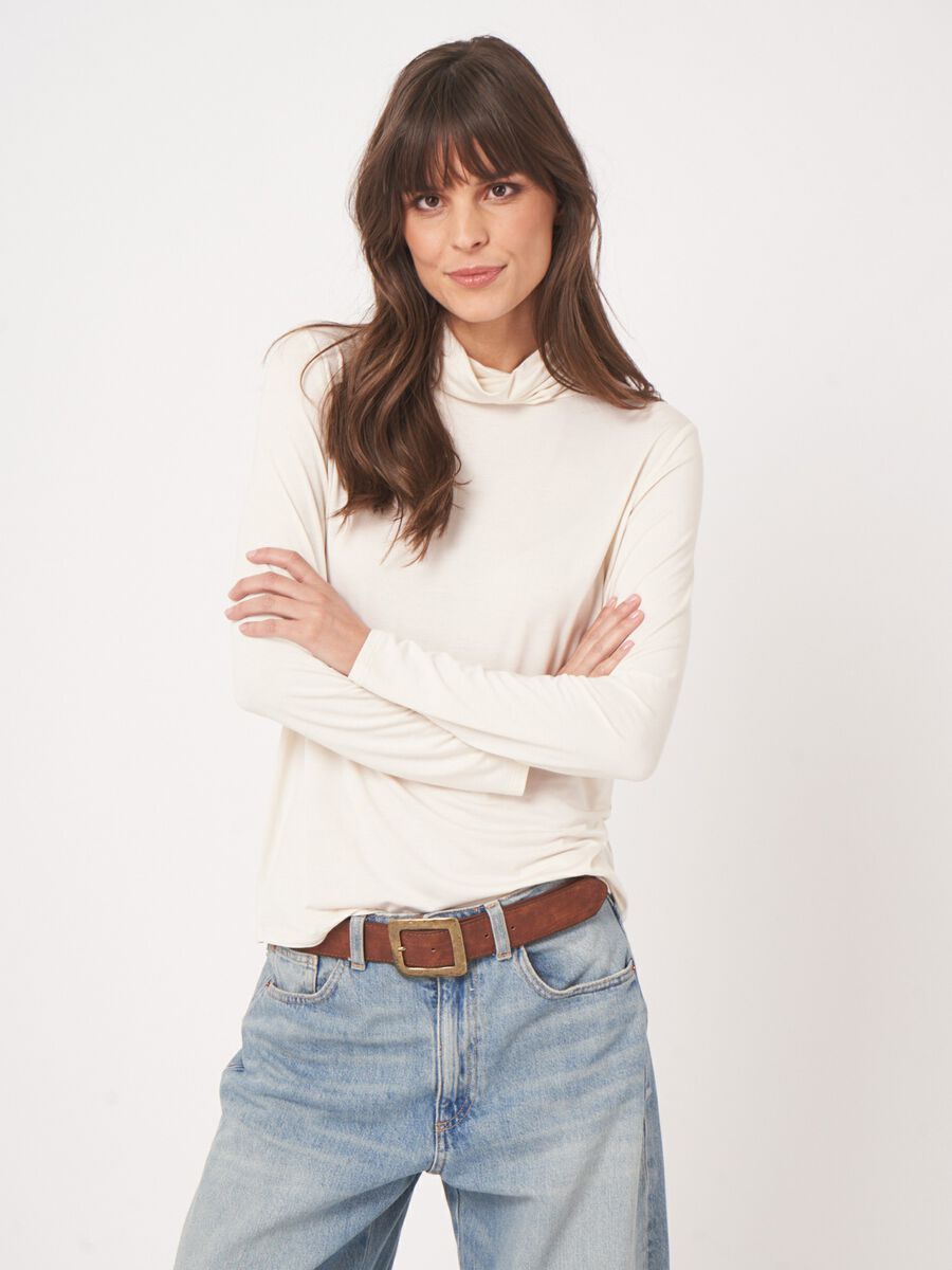 REPEAT Classic Turtleneck