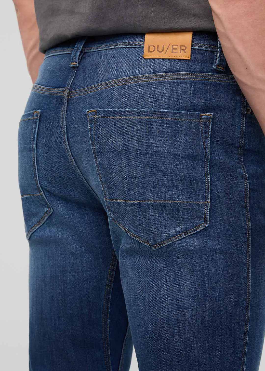 DUER Performance Denim Slim Straight