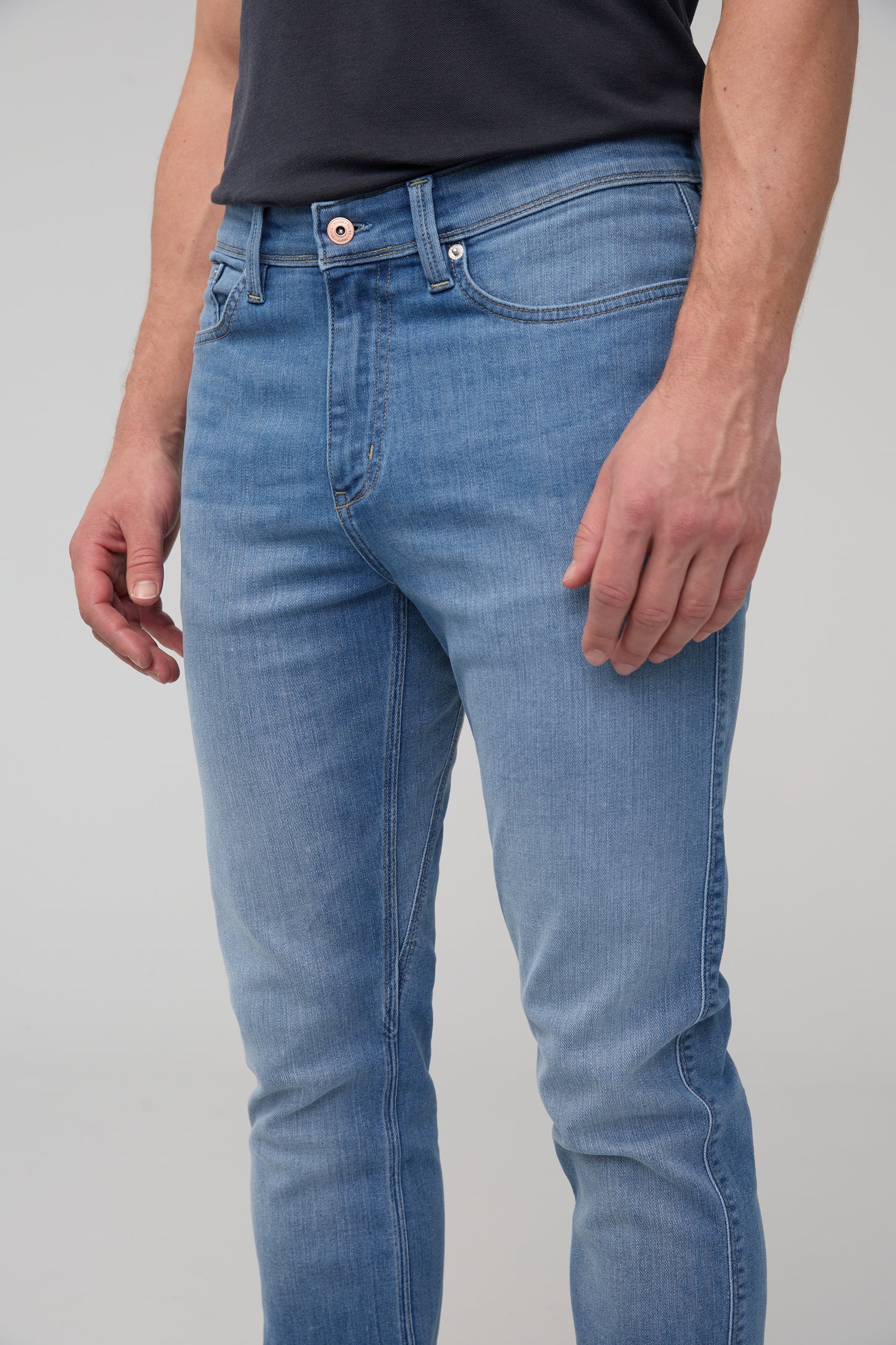 DUER Performance Denim Slim Straight