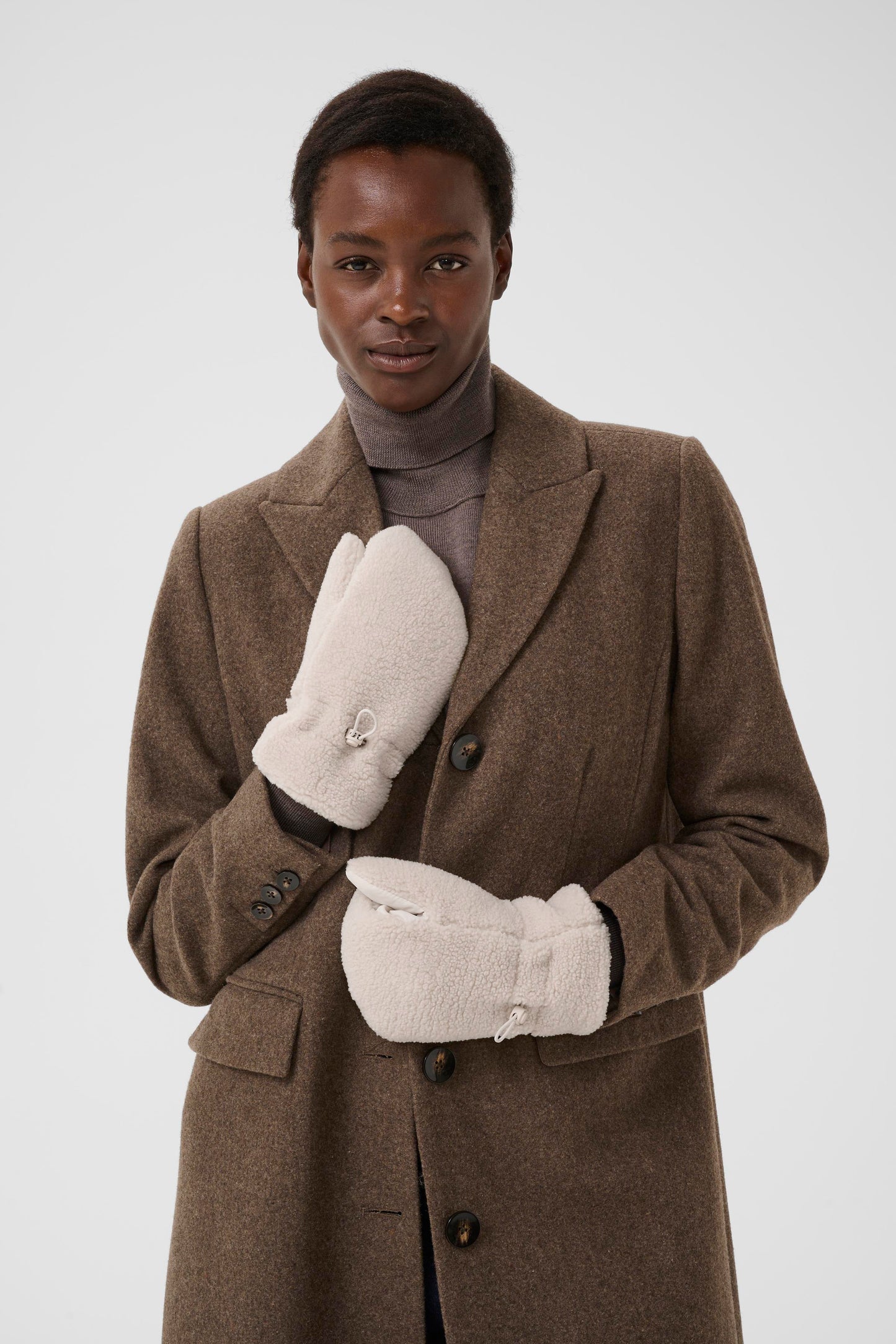 Part Two Saisa Sherpa Mittens