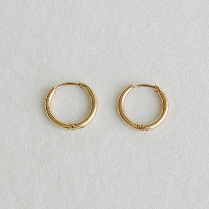 Thin Hoops: Medium (14mm)