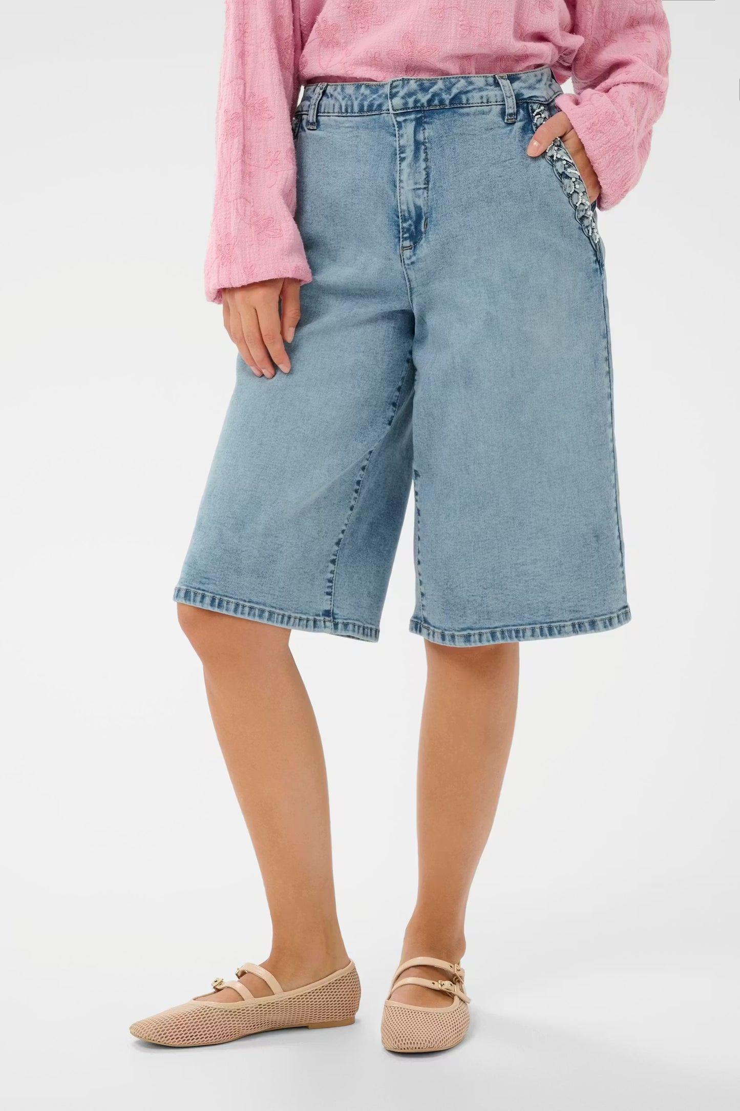 Cream Visti Bermuda Shorts