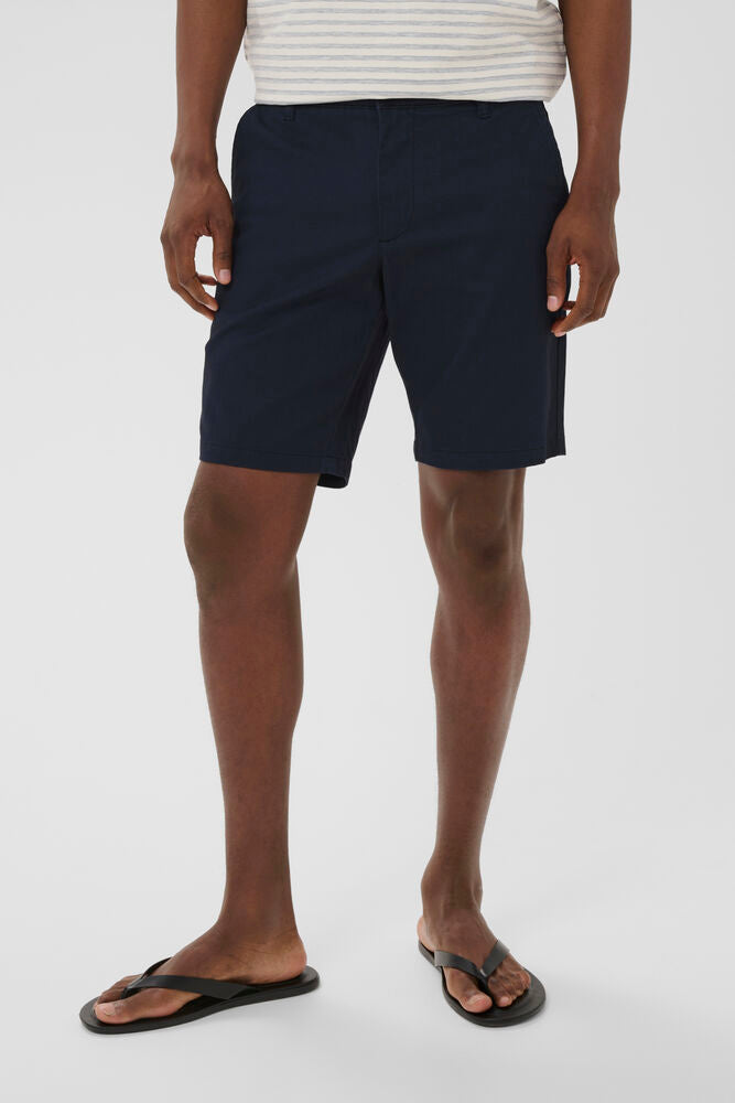 Matinique Thomas Short