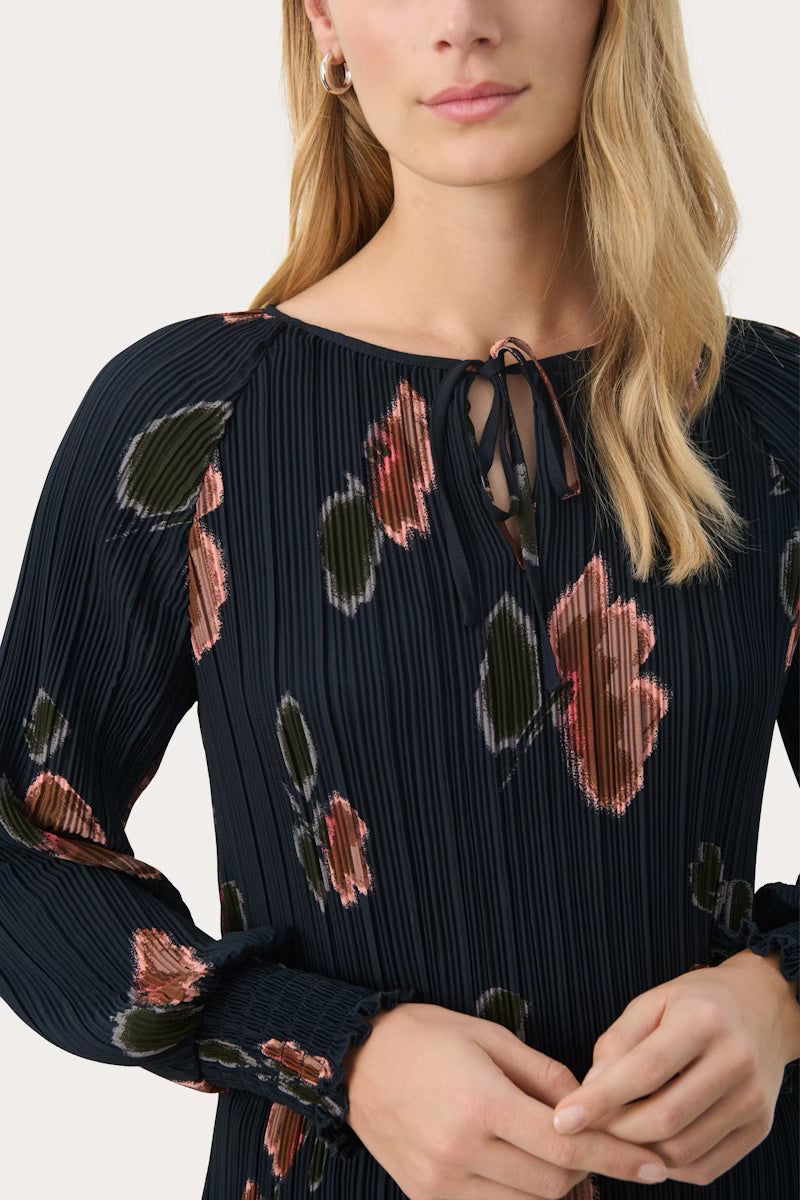 Part Two Priya Floral Pleated Blouse