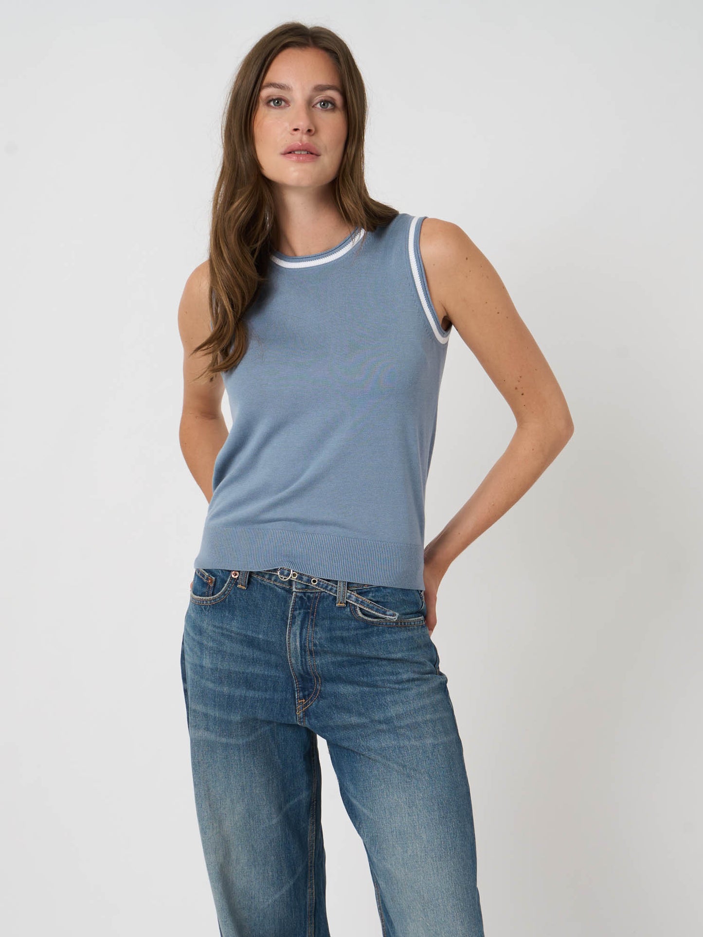 REPEAT Contrast Trim Tank