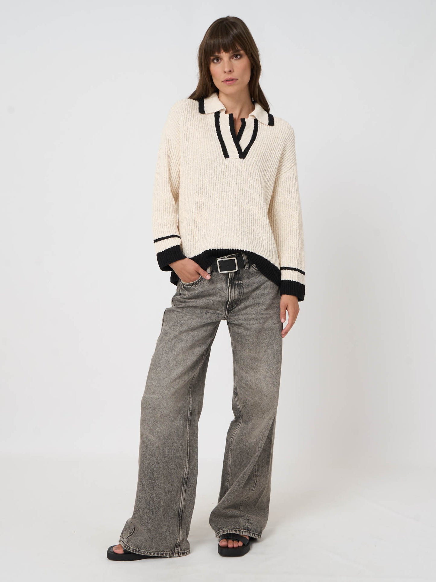 REPEAT Contrast Trim V-neck Sweater