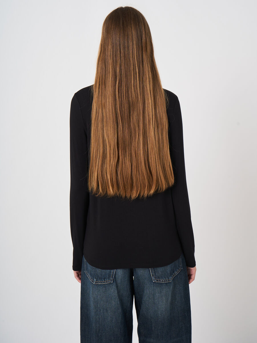 REPEAT Classic Turtleneck