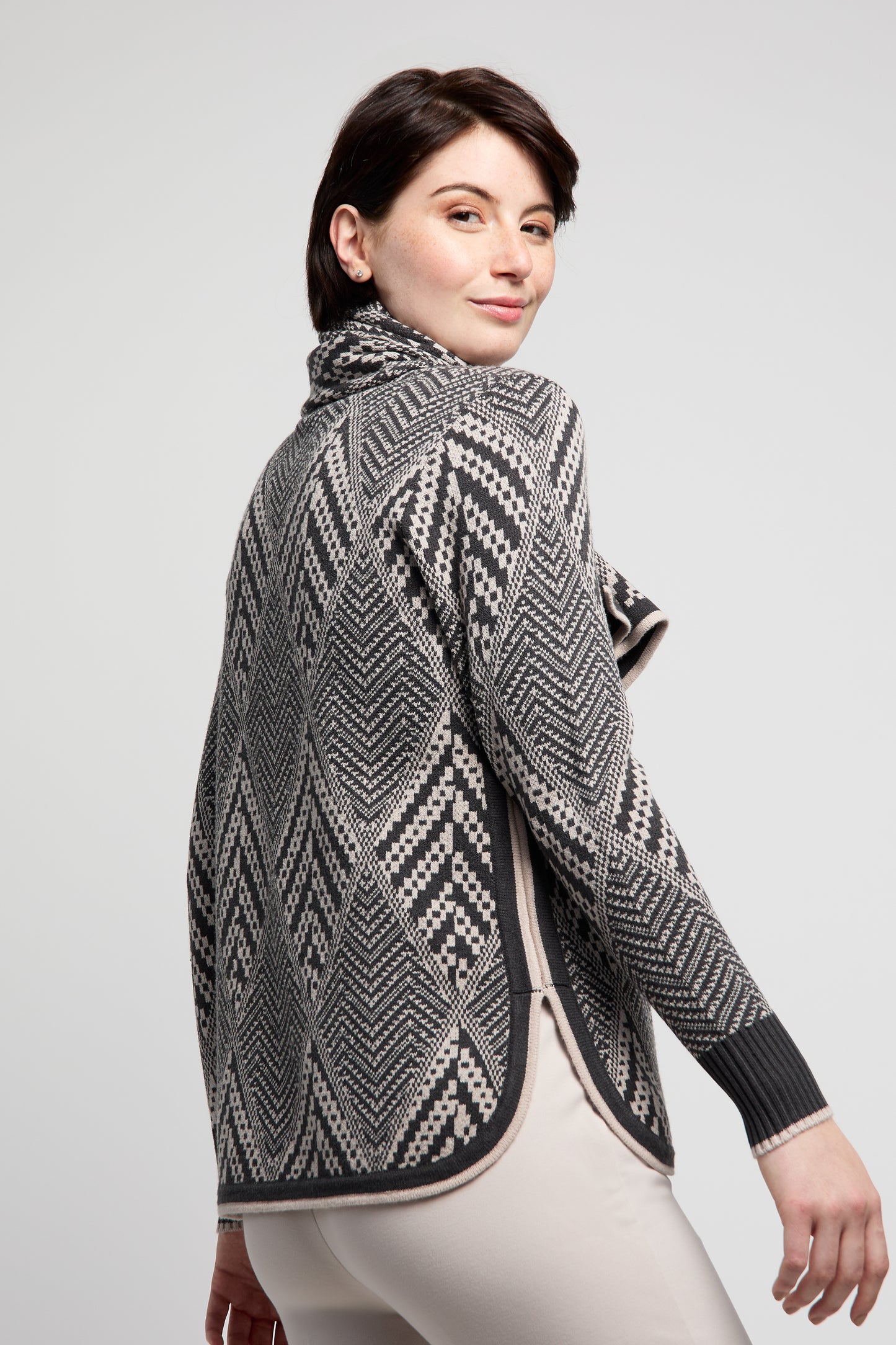 BYLYSE Argyle V-Neck Sweater and Scarf Set