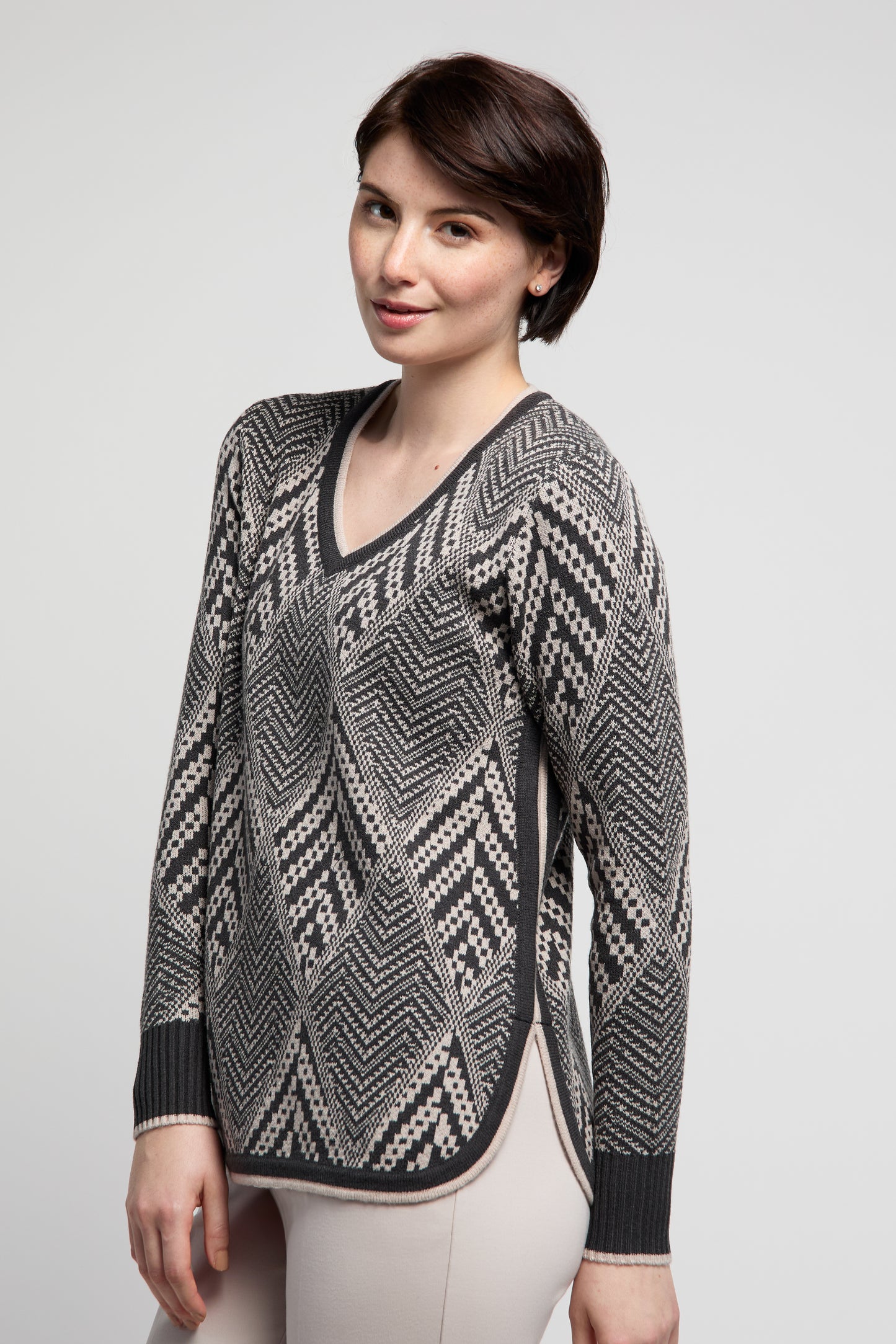 BYLYSE Argyle V-Neck Sweater and Scarf Set