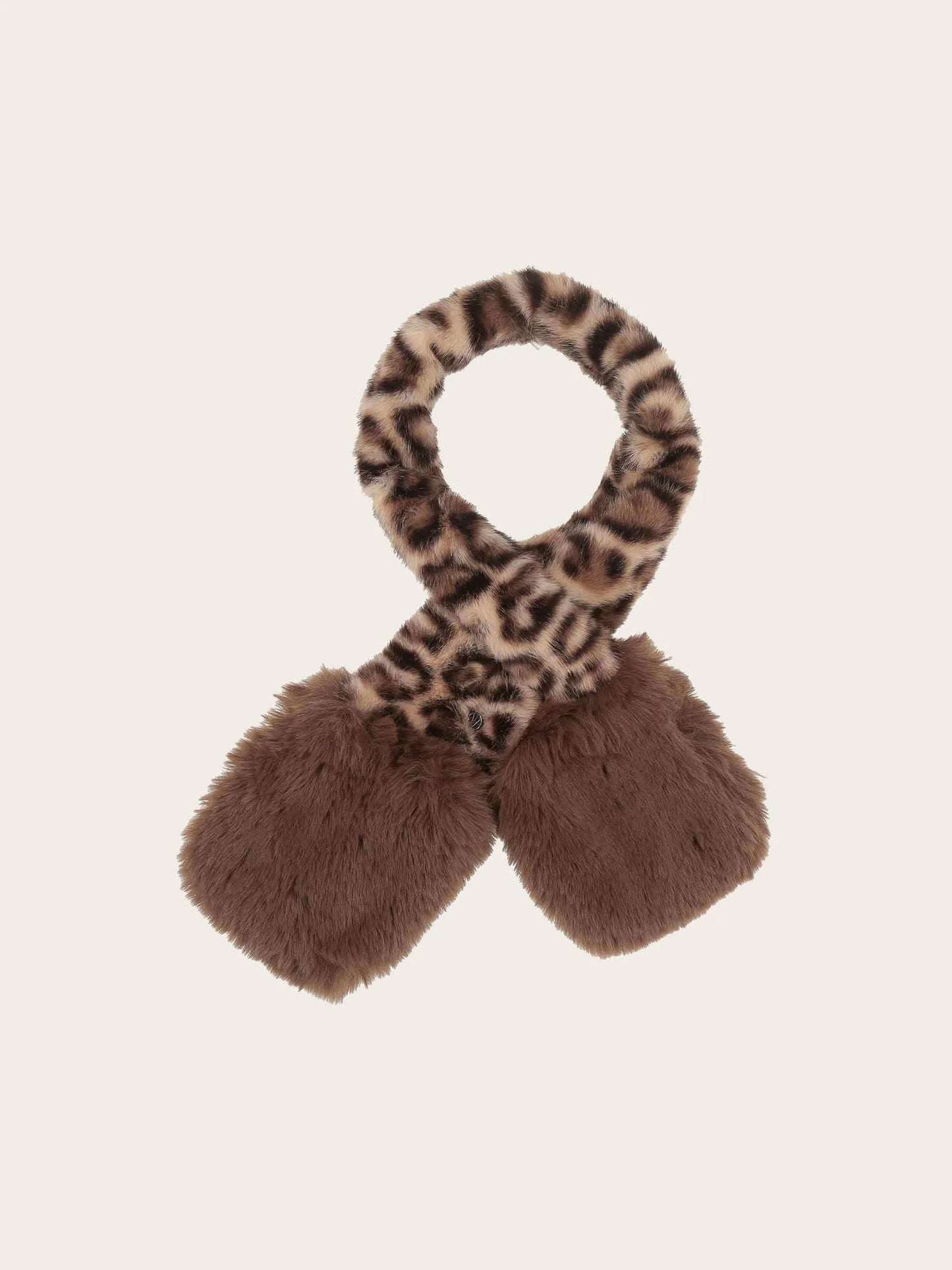 Lovenich Leopard Faux Fur Scarf