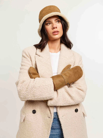 Lovenich Suede Mittens with Sherpa