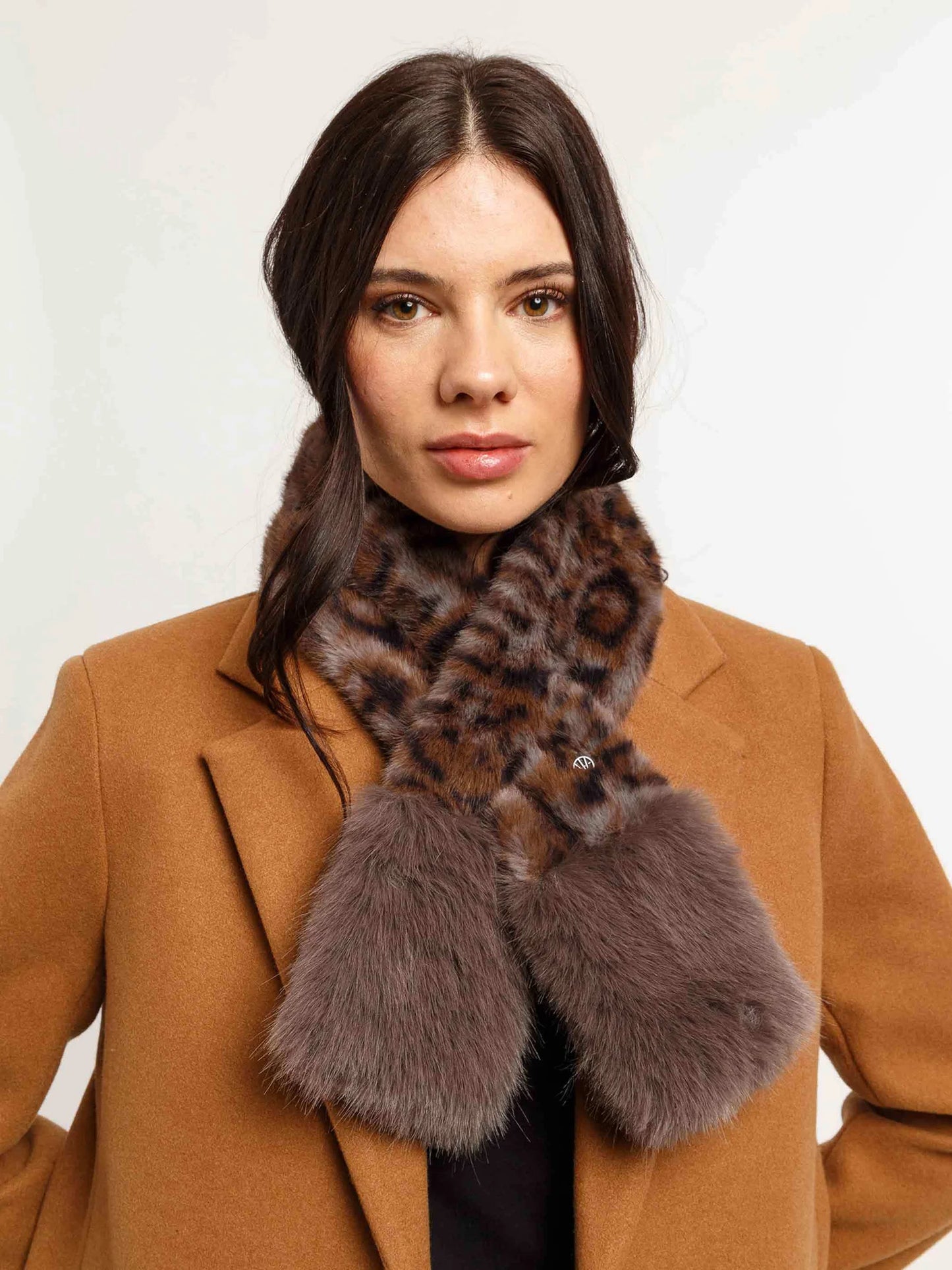 Lovenich Leopard Faux Fur Scarf