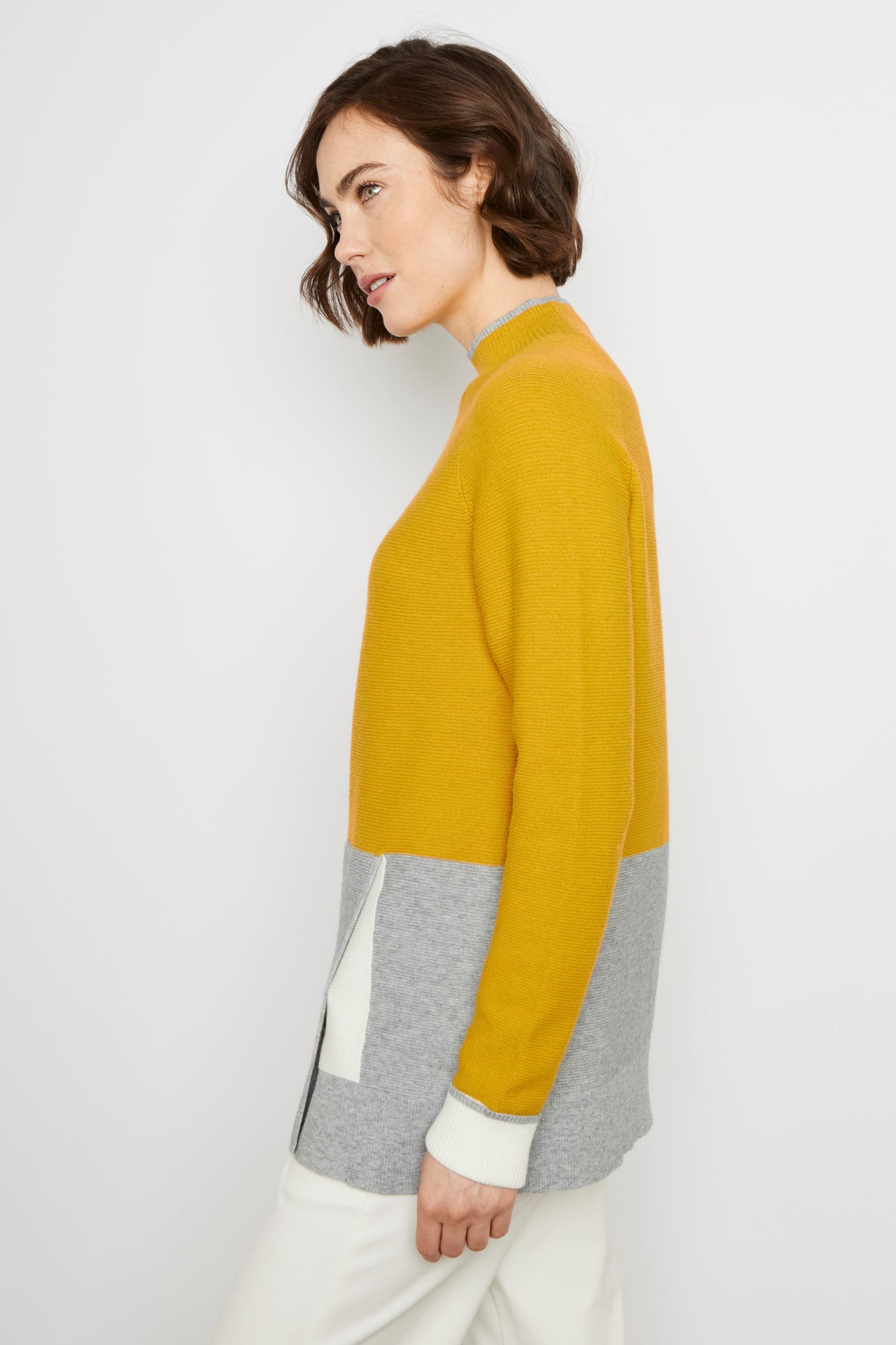 BYLYSE Colour Block Side Slit Sweater