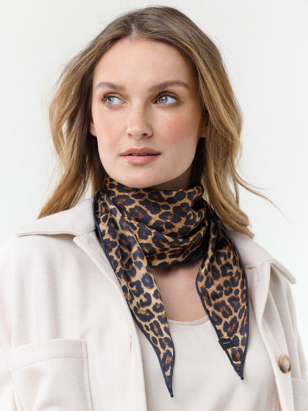 Nica Scarf