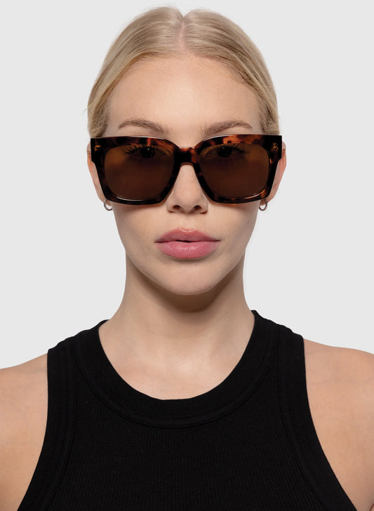 Otra Alba Sunglasses