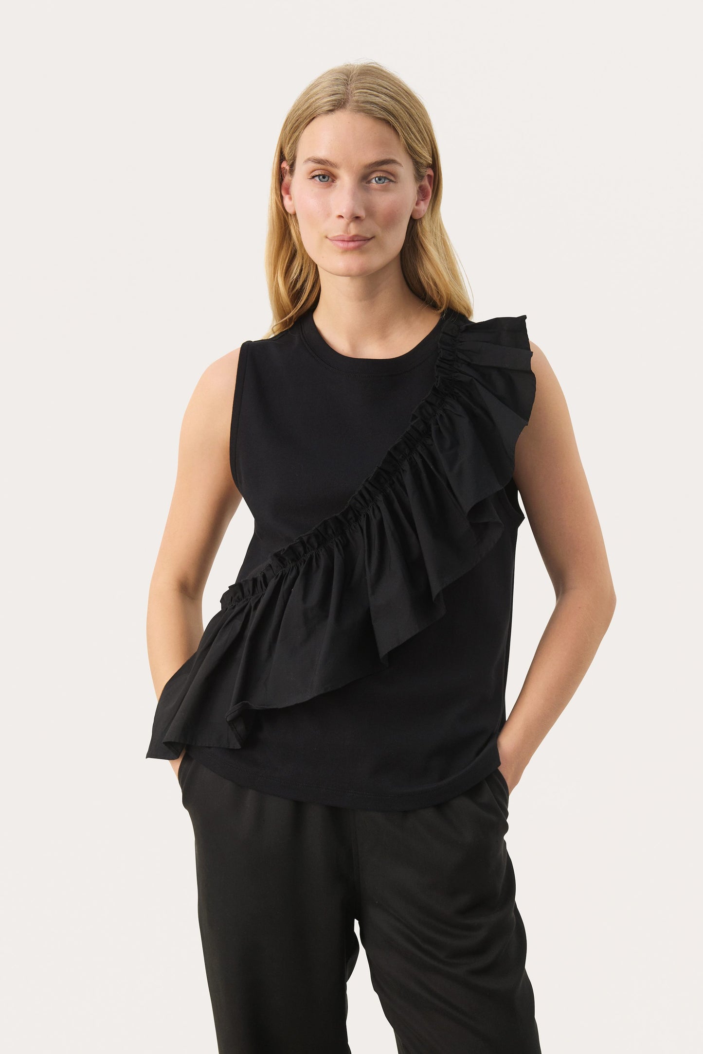 Part Two Julieve Sleeveless Ruffle Blouse