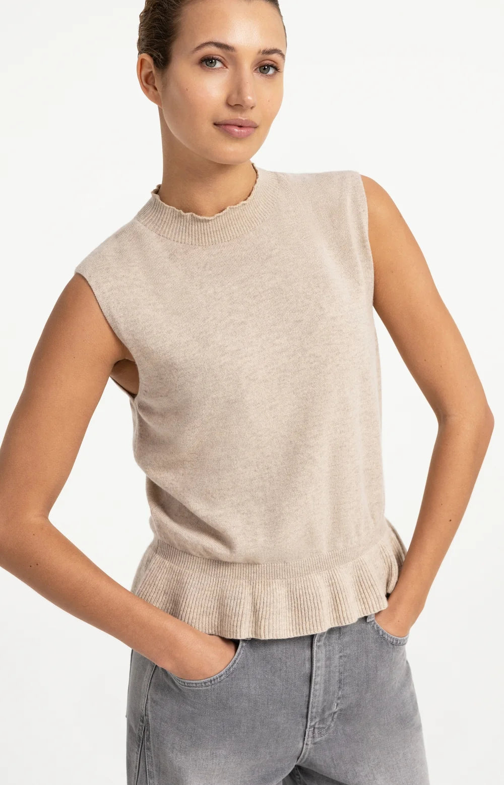 YAYA Sleeveless Sweater with Ruffle Hem