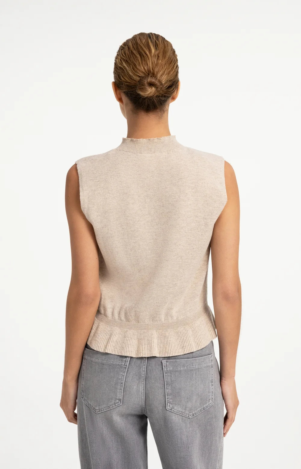 YAYA Sleeveless Sweater with Ruffle Hem