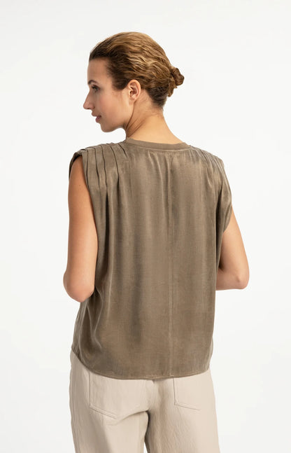 YAYA Sleeveless Top With Pleats