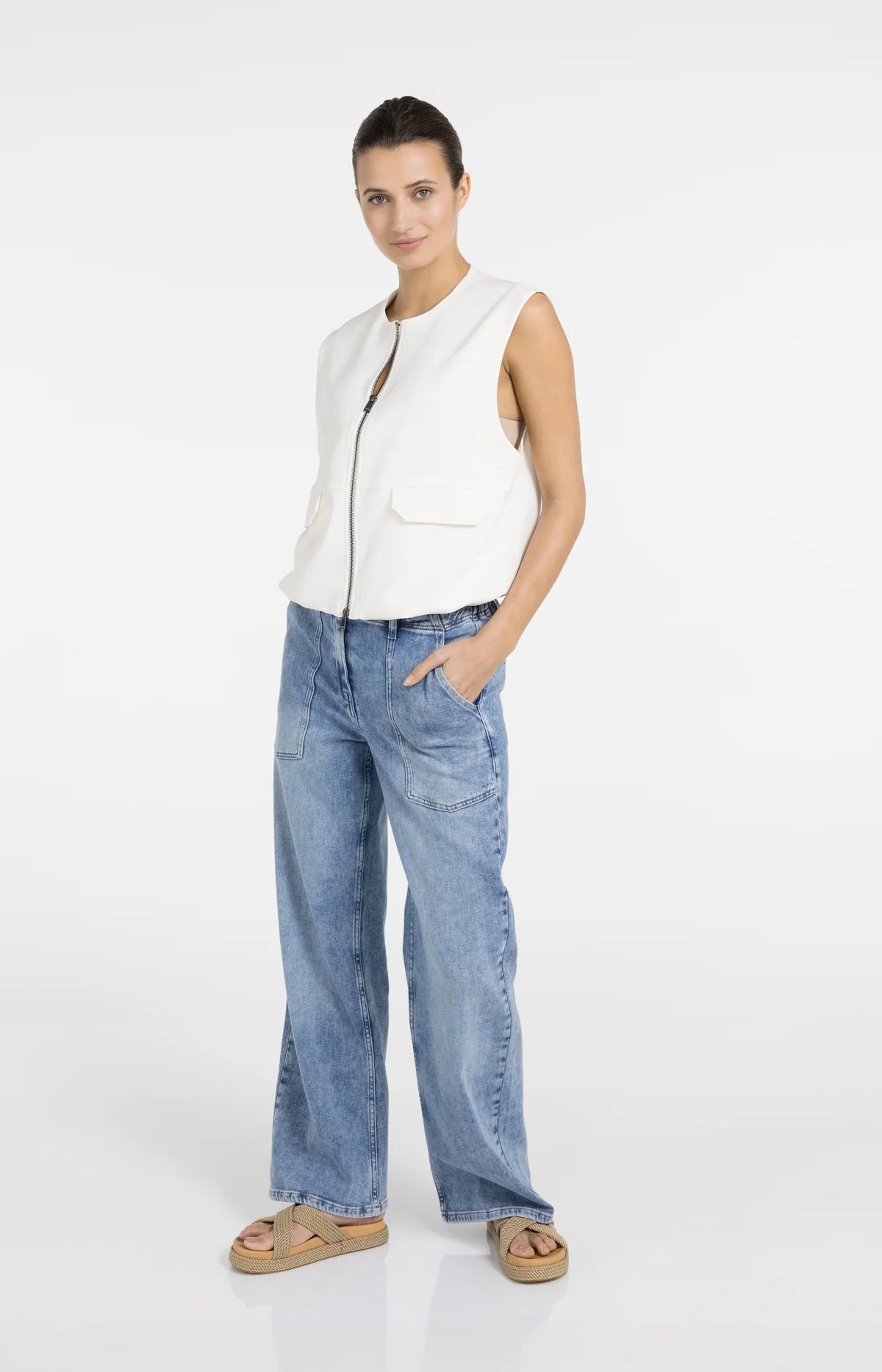 YAYA Sleeveless Zip Jacket