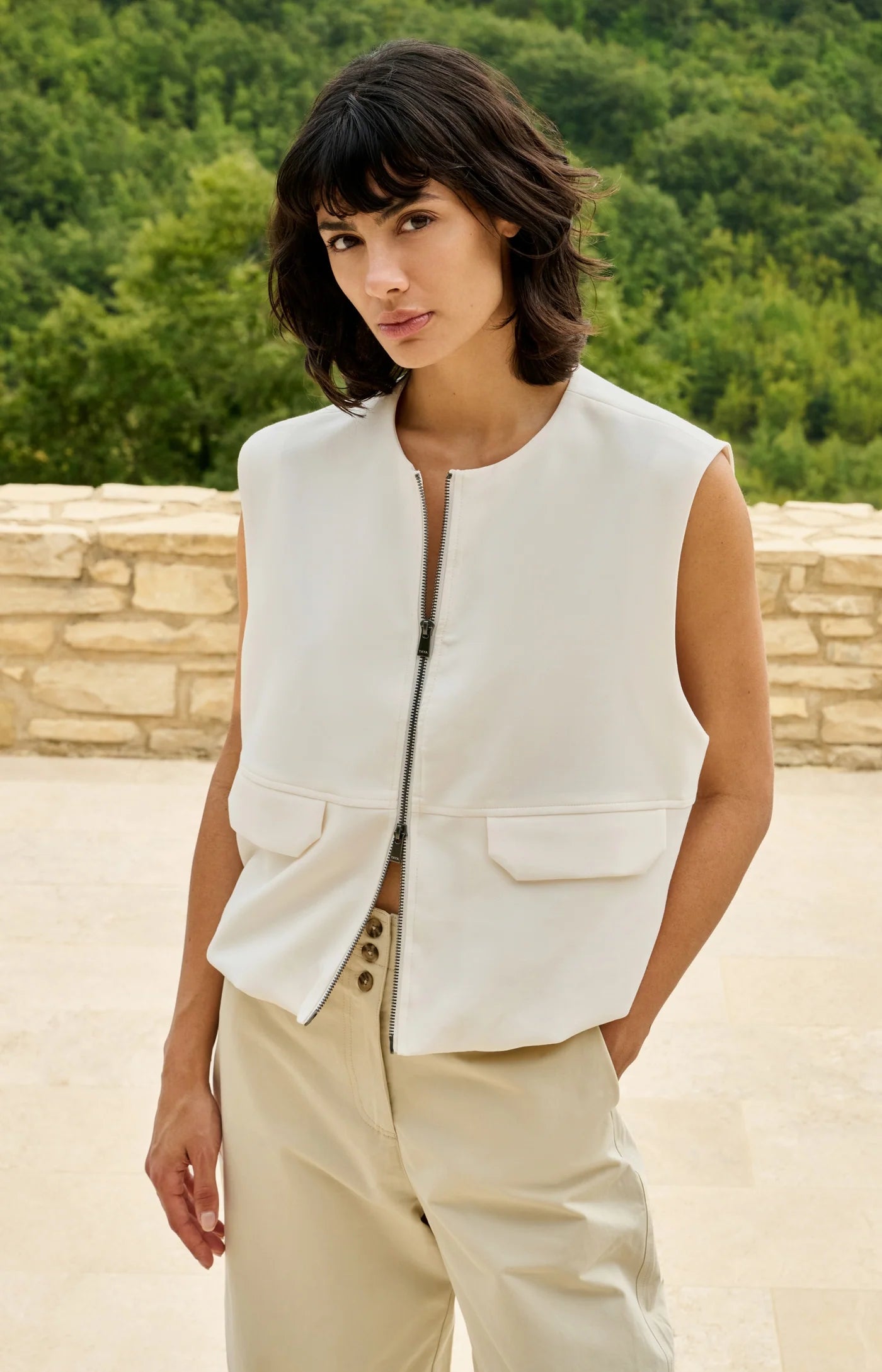 YAYA Sleeveless Zip Jacket