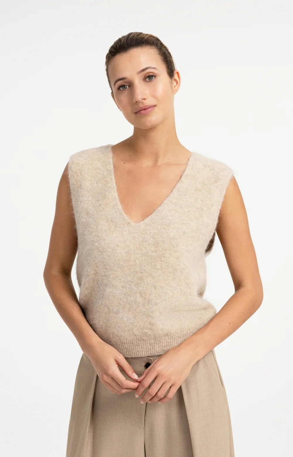YAYA V-neck Sweater Vest