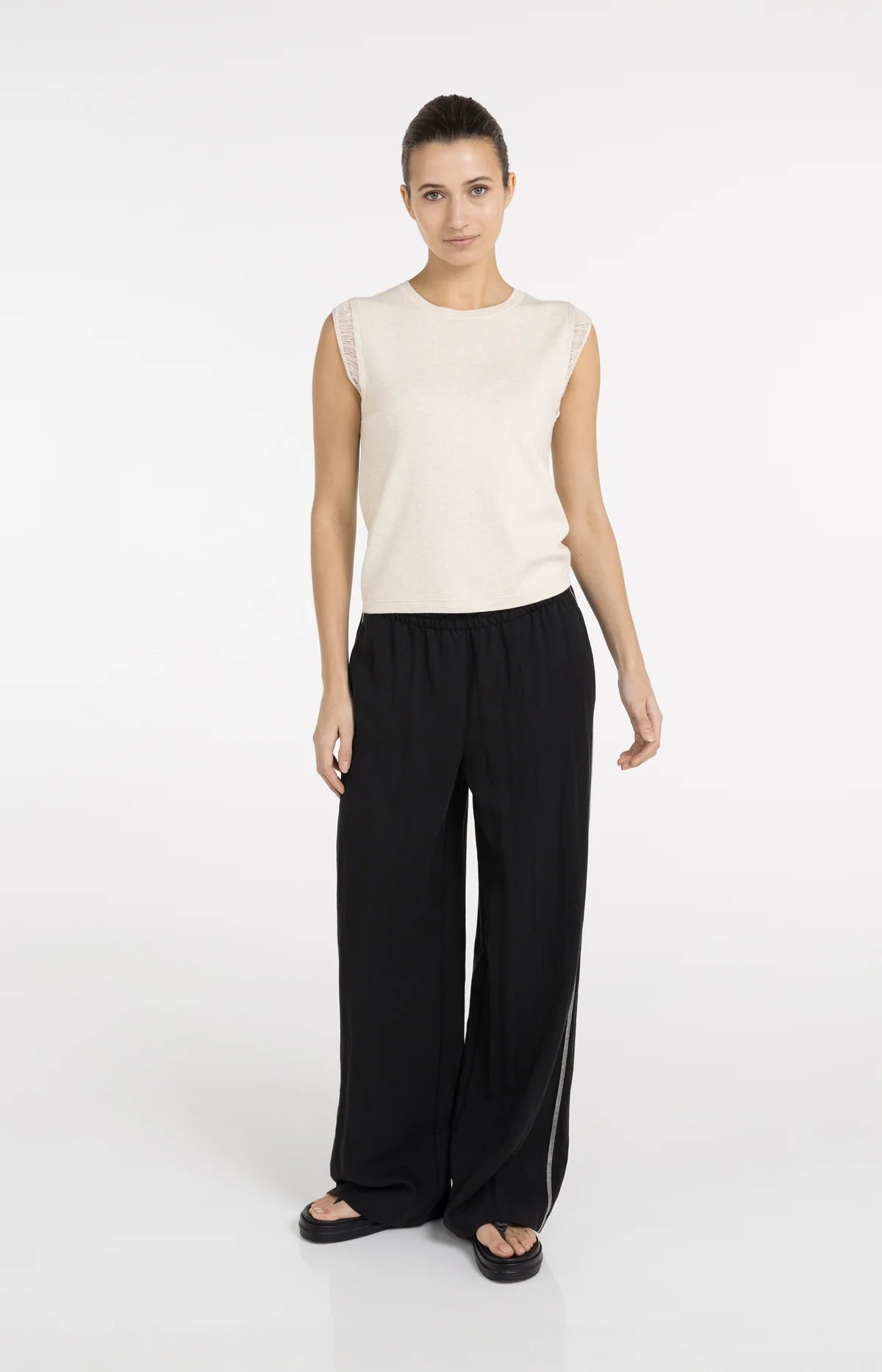 YAYA Woven Pant with Flatlock Detail