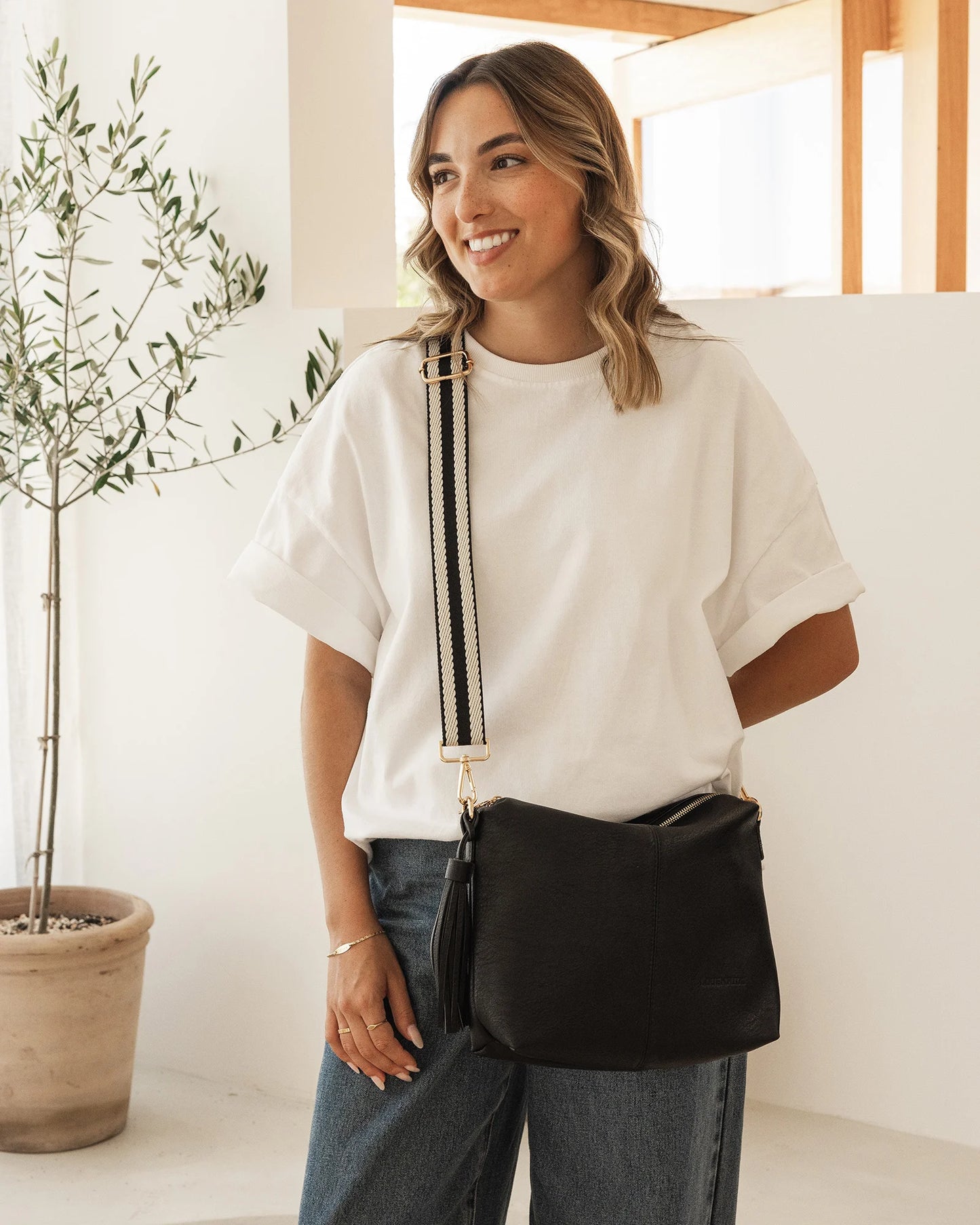 Louenhide Daisy Stripe Crossbody Bag